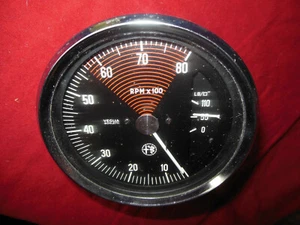 ALFA ROMEO 1750 GTV Used Original VEGLIA TACHOMETER integral OIL PRESSURE GAUGE - Picture 1 of 9