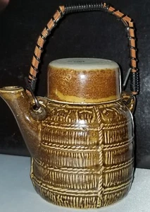 Vintage Japan ceramic glazed brown pottery grannycore teapot w/ lid & handle - Picture 1 of 6