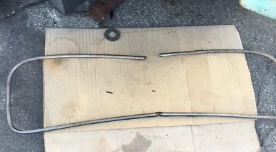 1942-1948 2DR FLEETLINE AEROSEDAN WINDSHIELD MOLDINGS - Imagem 1 de 3