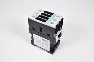 SIEMENS 3RT1026-1BB40, Leistungsschütz AC-3 25A 11kW / 400V 24VDC 3-pol. E:05 - Bild 1 von 9