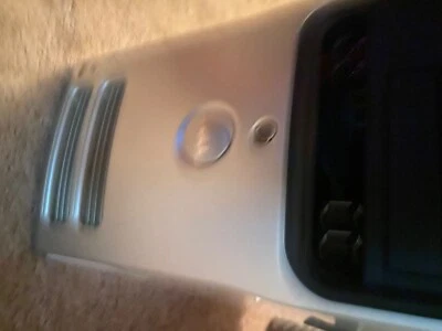 escritorio dell demention 5150 sin pantalla incluida el estado es genial  Foto 1 de 3