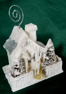 Putz VTG White Xmas Village Cabin Mica Cardboard w Reindeer and Snow 4" x 2.5" - Picture 1 of 11