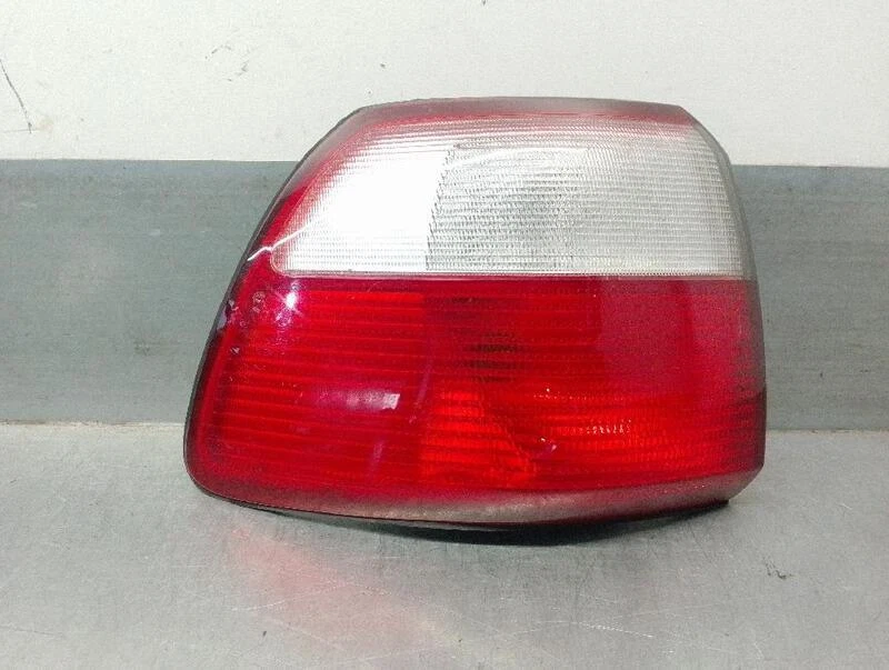 1223166 piloto trasero izquierdo para OPEL OMEGA B 2.5 24V DTI CAT (Y 25 5086795 - Imagen 1 de 4