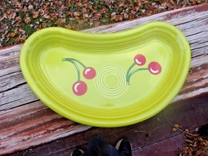 Fiesta HLCCA Bistro Halbmond Teller Zitronengras mit Kirschen - Bild 1 von 2