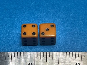———BELLISSIMA COPPIA DI PICCOLI DADI VINTAGE IN BACHELITE———B_7 - Foto 1 di 16