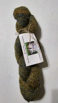 Alpaca Yarn - Fiesta De Viola Super Fine 80%/20% Merino Yarn - Image 1 of 4