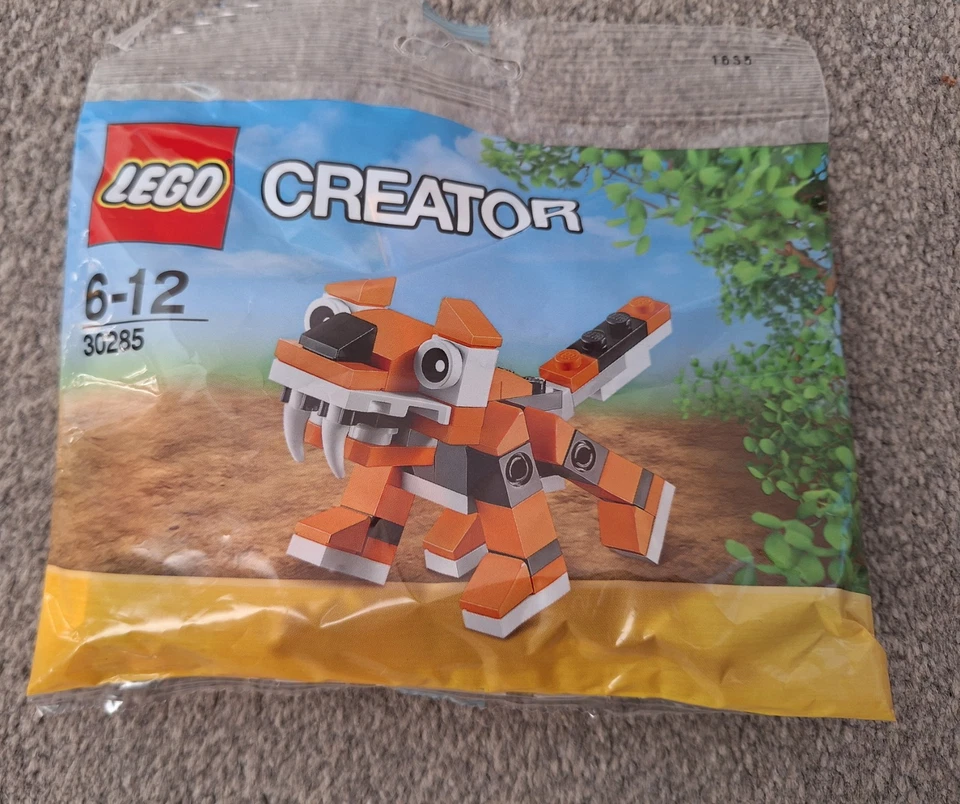 LEGO CREATOR: Tiger (30285) - Image 1 of 1
