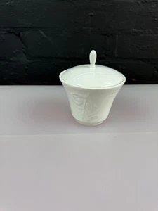 Wedgwood Nature Covered / Lidded Sugar Bowl - Picture 1 of 6