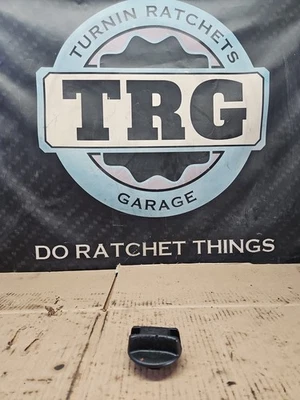 03-24 Nissan Infiniti Cylinder Valve Rocker Cover Oil Filler Cap 15255-1P110 - Image 1 of 4