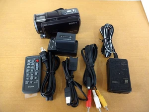 Appareil photo vidéo numérique Sony HDR-CX560V Handycam avec batterie et adaptateur secteur EXCELLENT ! - Photo 1 sur 12