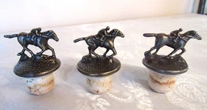 BLANTON'S Letters L-N-T Kentucky Bourbon Bronce Botella Caballo y Jockey Tapones - Imagen 1 de 15