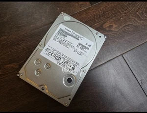 Disque dur interne Hitachi Ultrastar 2 To HDD, SATA II, 3,5" (HUA722020ALA330) - Photo 1/1