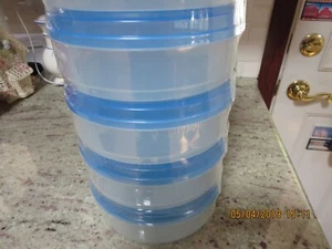 SET OF 5 PLASTIC CONTAINERS--SNAP CLOSURE--#T15A-7 - Picture 1 of 12