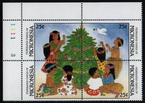 MICRONESIA, SCOTT # 67-70A, PLATE BLOCK CHILDREN DECORATING A CHRISTMAS TREE MNH - Picture 1 of 1