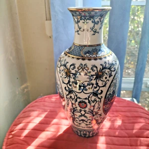 Minh Long Porcelain Flower Vase - Picture 1 of 21