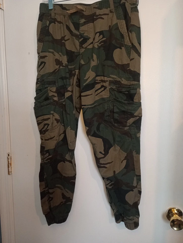 Pantalones cargo Wrangler niños 16 verde husky camuflaje jogger militar ejército informal salón Foto 1 de 4
