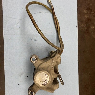 Pinza de freno y línea de freno trenzada Polaris Edge RMK 600 700 800 2002-2005 Foto 1 de 4