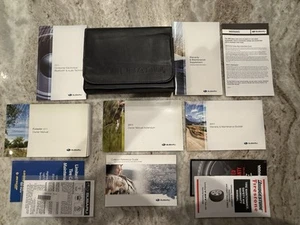 SB2 2011 Subaru Forester Owners Manual Set With Case - Bild 1 von 1