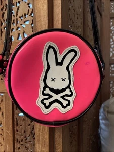 Vintage Addicted Bunny Skull and Crossbones Hot Pink Black Round Purse Zip Bag - Picture 1 of 8