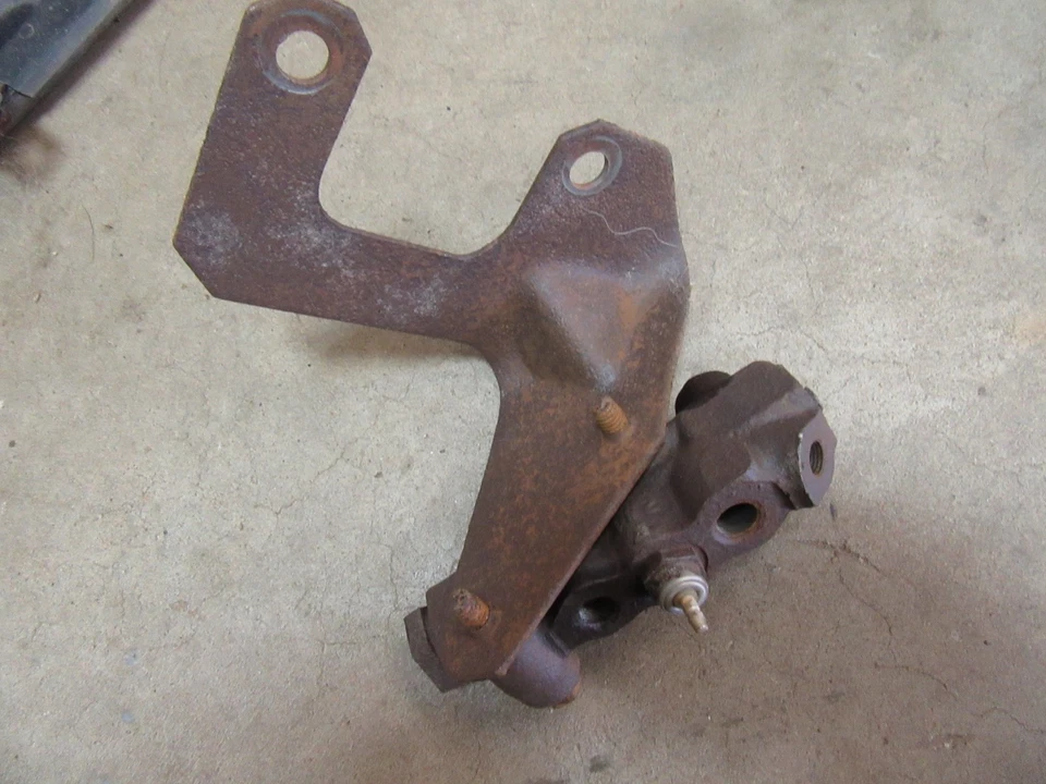 Pontiac Ventura 1975-1977 línea de freno delantero separador válvula bloque divisor  Foto 1 de 2