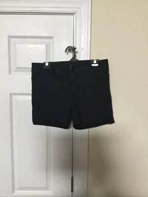 Pantalones cortos negros The Limited para dama talla 4, usados en excelente estado Foto 1 de 4