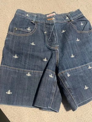 Pantalones cortos de mezclilla bordados Vivienne Westwood Foto 1 de 4