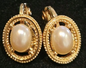 Classic MONET Gold Plated  PEARL OVAL CLIP ON  EARRINGS Signed - Picture 1 of 2