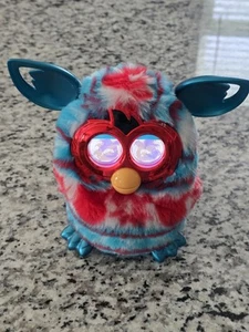 Furby Boom Festlicher Pullover Sonderedition 2012 rot weiß blau FUNKTIONIERT! Sehr gut. - Bild 1 von 9