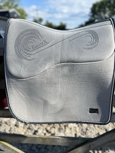 Equitex Classic Dressage Saddle Pad - Silver - Picture 1 of 8