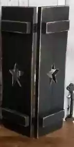 Rustic window shutters / primitive window shutters / shutters - Picture 1 of 3