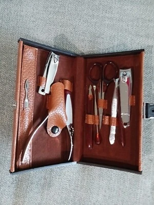 Juego de pedicura/manicura cortaúñas limpiador kit de aseo de cutículas estuche Foto 1 de 2