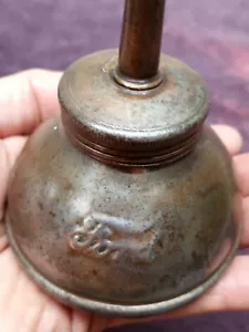 Antique FORD EMBOSSED SCRIPT METAL THUMB OIL CAN MODEL T MODEL A 1900s - Picture 1 of 8