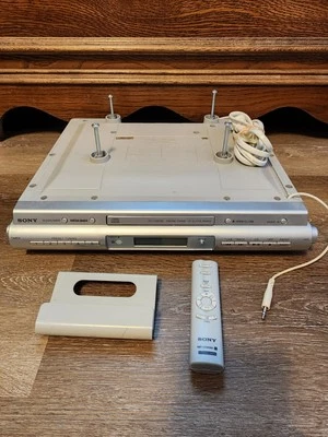 Reproductor de CD radio AM/FM debajo del gabinete Sony ICF-CDK50 con control remoto y hardware - PROBADO Foto 1 de 4