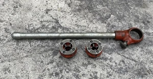RIDGID 00-R Pipe Threader With 1/2” & 3/4” Die Head Threading Rigid - Picture 1 of 15