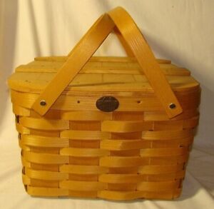 Peterboro Basket 1854 Double Handle Picnic Two-Pie Basket with Hinge Lid Insert