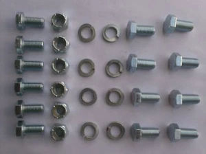 JAGUAR IRS BOTTOM DIFF PLATE FASTENERS KIT - Picture 1 of 1
