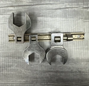 Juego de llaves de pie de gallo de extremo abierto SAE Mac Tools 3 piezas COV34 1-1/16, CO30 15-16, CO32 1 - Imagen 1 de 11