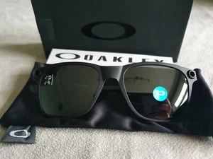 Gafas de sol Oakley Apparition espejo polarizado en negro satinado. OO9451-0555. Nuevo. - Imagen 1 de 10