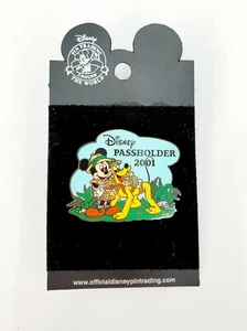Pin comercial 2001 Disney Mickey Mouse y Plutón en Safari (exclusivo para el titular del pase) - Imagen 1 de 3