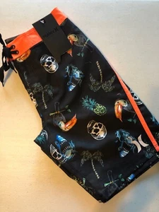 Hurley Boy's 12/26 20/30 Boardshorts Toucan Shark skull 983054 - Bild 1 von 4