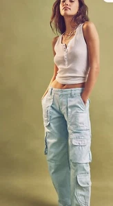 Jeans cargo Free People Lap Of Luxury Barrel blu acquamarina taglia 28 prezzo consigliato £ 288 - Foto 1 di 11