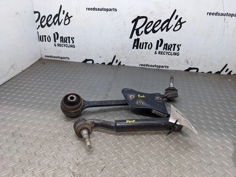 Braços de controle inferiores dianteiros para passageiros Ford Mustang Shelby GT 2015-2020 1180171 - Imagem 1 de 4