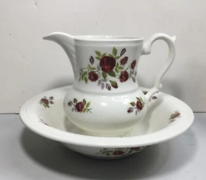 Lord Nelson Pottery basin and pitcher, white glaze, red roses, 6 inches tall - Picture 1 of 10