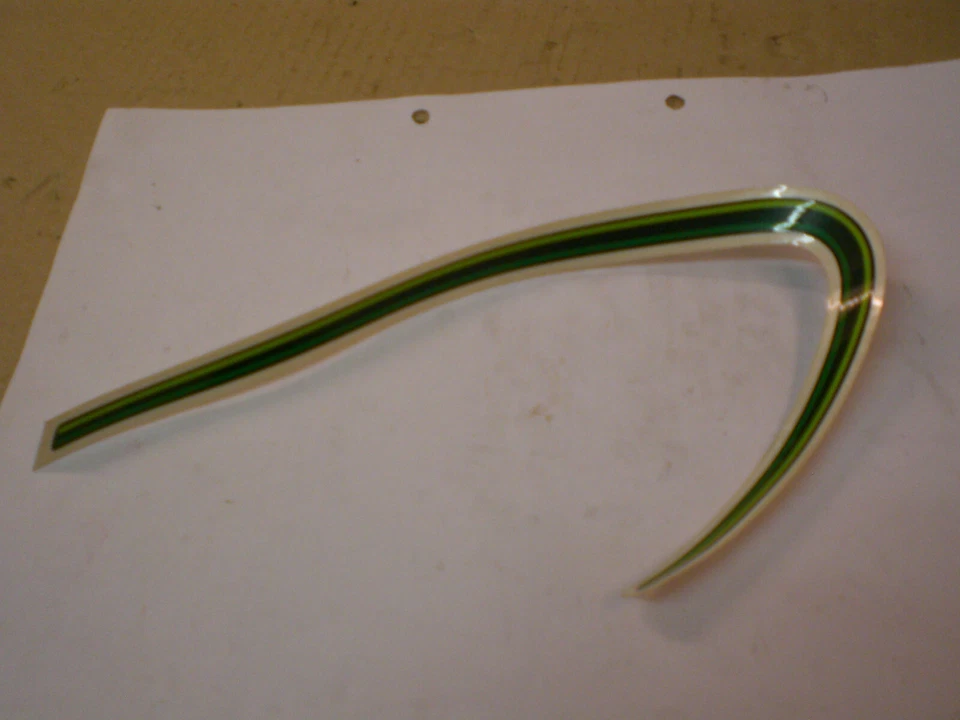 Carenado lateral Honda CM400T rayas R nuevo original Honda Foto 1 de 1