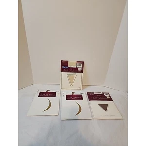 CD vtg 4 Pairs Hanes Silk Reflections Size AB Pantyhose 3xbarely There 1x Pearl - Picture 1 of 23