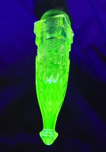 ANTIQUE VASLINE Glass Model T-Car/Hearse/Carraige Flower Bud Vase RARE - Picture 1 of 12