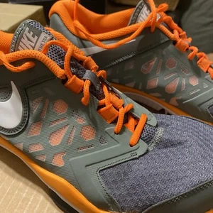 Size 11.5 - Nike Flex 2017 RN Hyper Orange - Picture 1 of 21