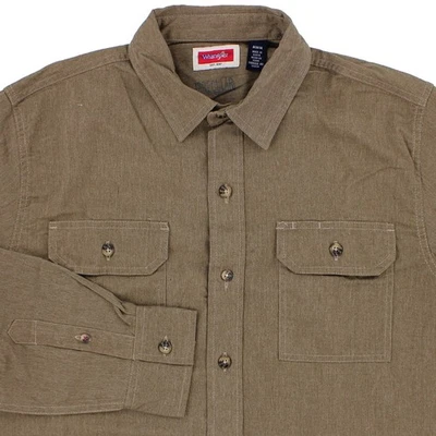 Camisa masculina Wrangler manga longa com colarinho abotoado e bolsos frontais com botões - Imagem 1 de 4