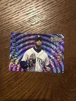 ken griffey jr 1997 Skybox Metal Universe Magnetic Field Insert #4 - Image 1 of 4