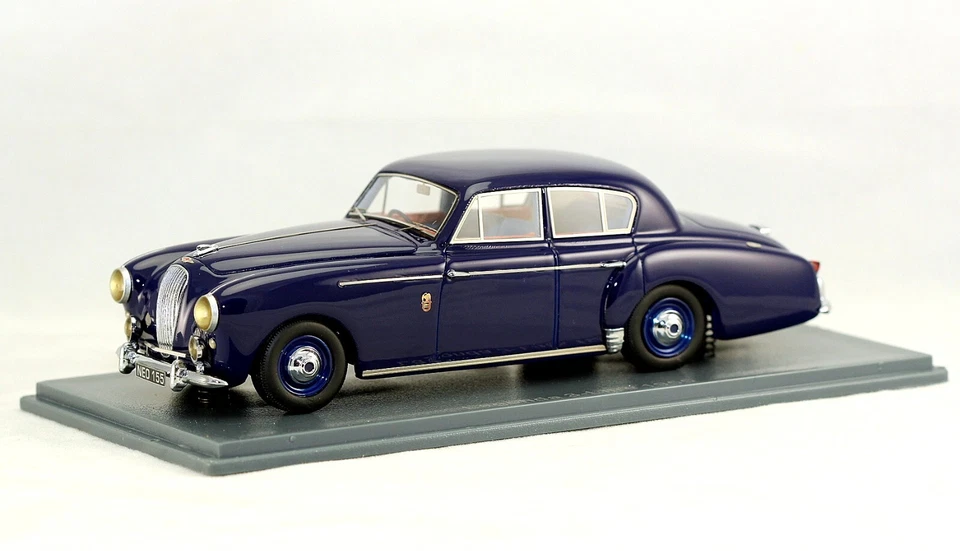 1/43 NEO Scale Models NEO45155 Lagonda 3 Litre 4 door saloon dk blue 1955 NIB - Image 1 of 4